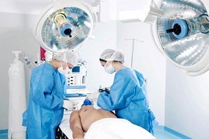 小孩患了白癜风该怎么治疗